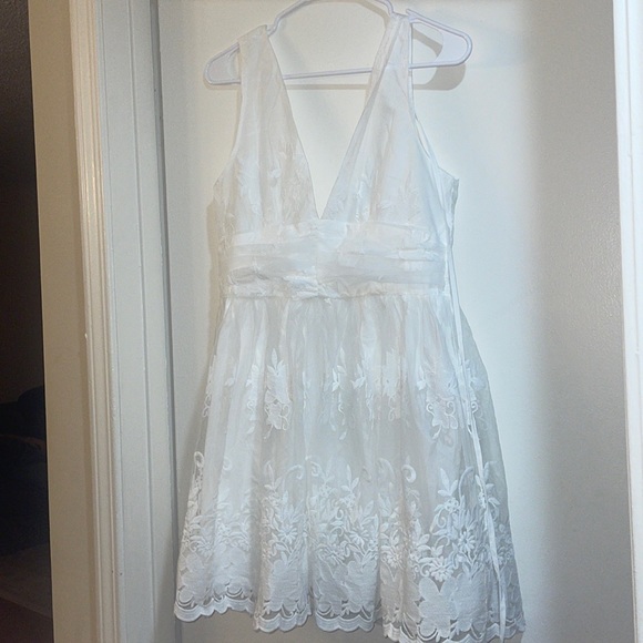 Double Crazy from SHEIN White Mini Dress. Never worn - Picture 5 of 8